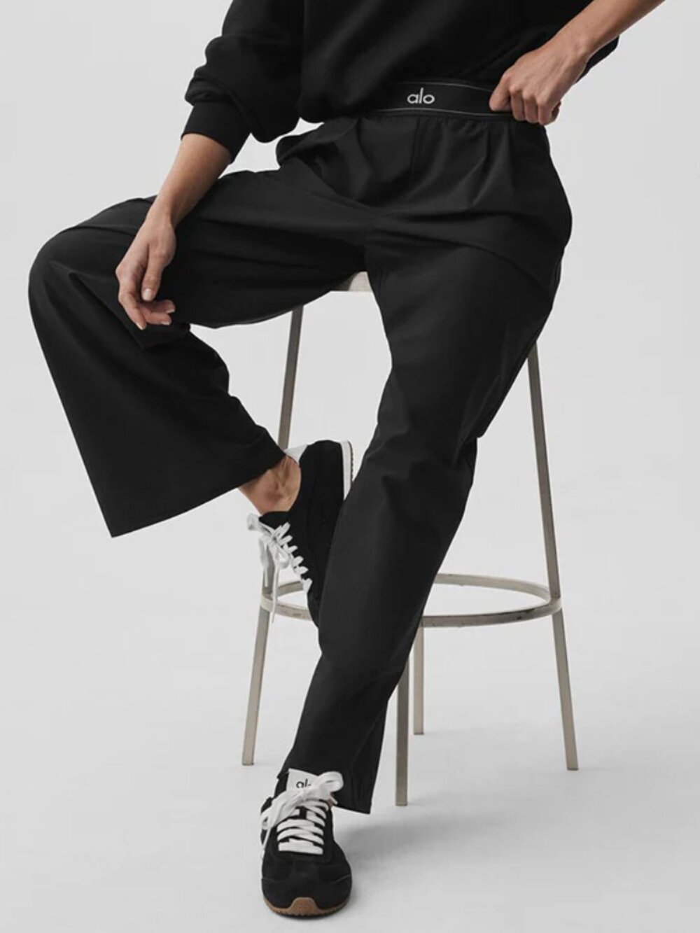 NWT ALO Yoga Wide Leg Pants Black 💕 Everyday Comfor Suit Up Trouser - Picture 8 of 8